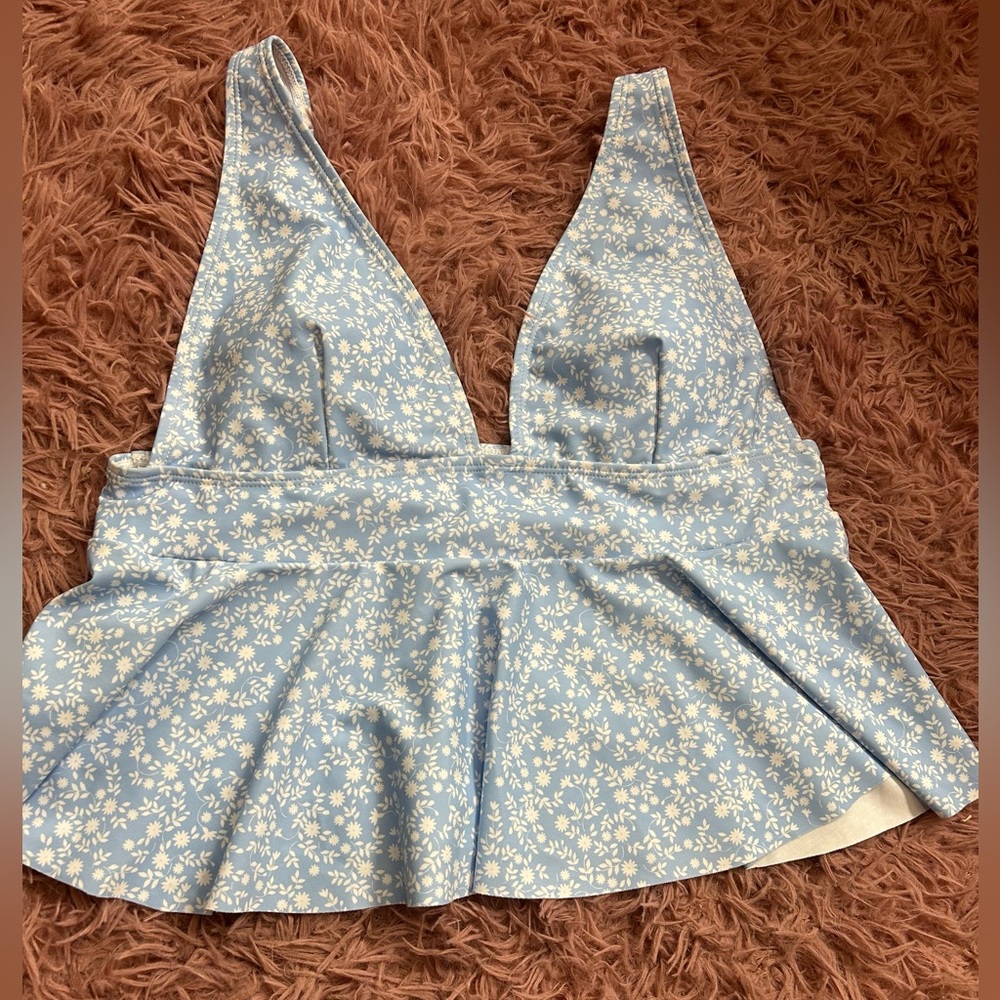 New XL Women swimwear top